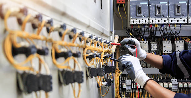 Professional Electrician technician working in Kennesaw State University, GA